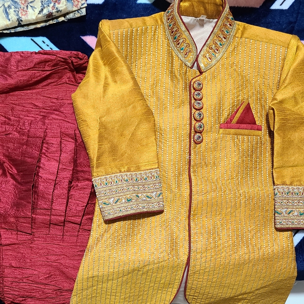 Kids ethnic outfit